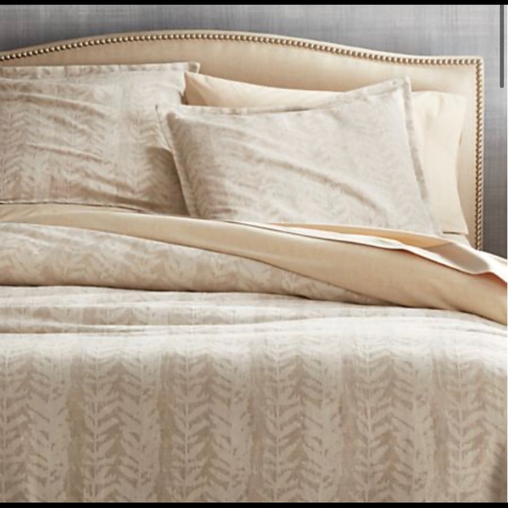 Crate and Barrel King Duvet Cover and Shams